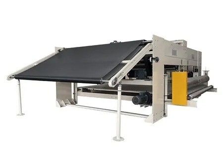 50m/Min PLC Servo Control Web Forming Yüksek hassasiyetli Cross Lapper Makinesi