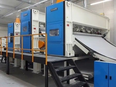 Çok katmanlı laminatlı iğne delme makinesi dokunulmamış felç üretim hattı